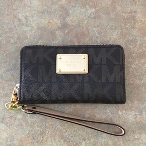 Still in a new condition. Was only used twice.